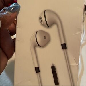 Luxe White Earphones